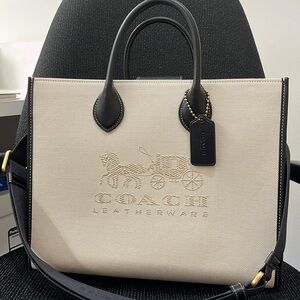 Ace Coach Tote 35